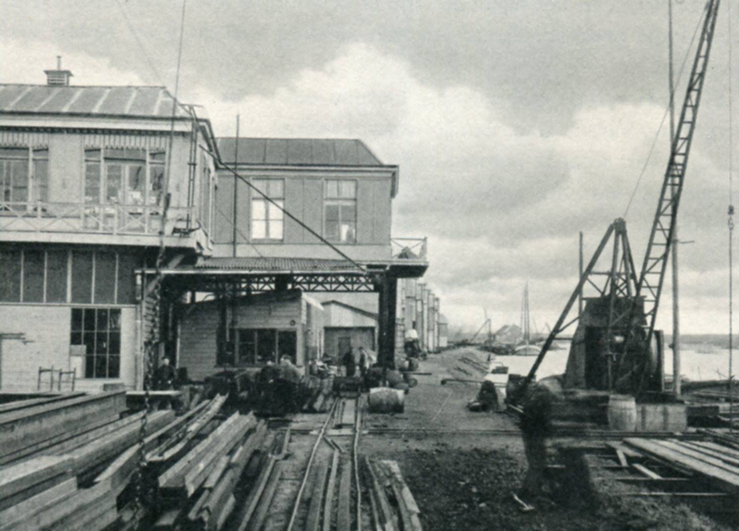 De fabriek van de Vries Robbé omstreeks 1912. Het kantoor was toen ook aan de Arkelsedijk.